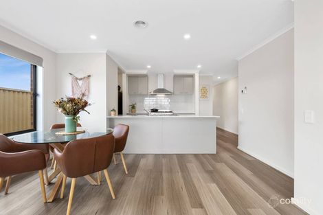 Property photo of 18 Lyric Court Canadian VIC 3350