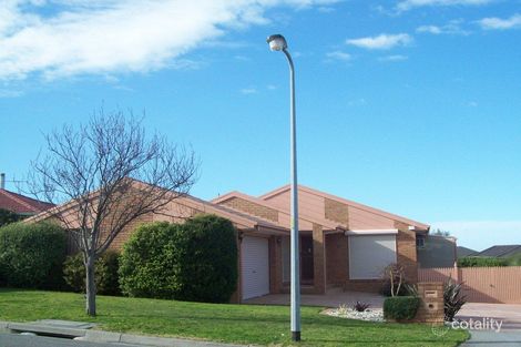 10 Sandalwood Dr, Narre Warren, VIC 3805