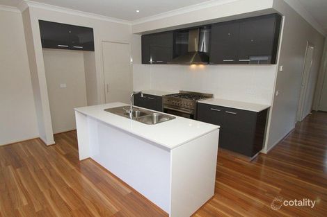 Property photo of 2 Kinnear Avenue Tarneit VIC 3029