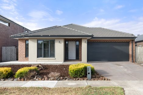 18 Blackberry St, Manor Lakes, VIC 3024
