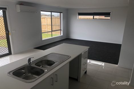 Property photo of 22 Tara Boulevard Officer VIC 3809