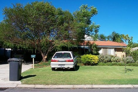 35 Hickory Dr, Thornlie, WA 6108