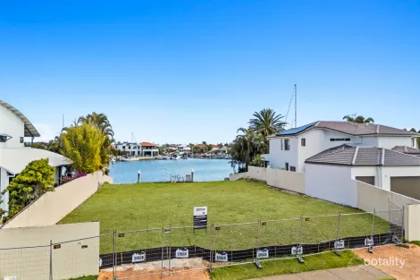 Property photo of 14 Little Shore Street Cleveland QLD 4163