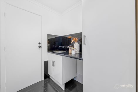 Property photo of 7 Linford Close Salisbury Downs SA 5108
