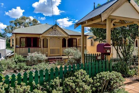 32 Lansdowne St, Newmarket, QLD 4051