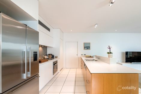 Property photo of 4 Edgewater Place Bulimba QLD 4171