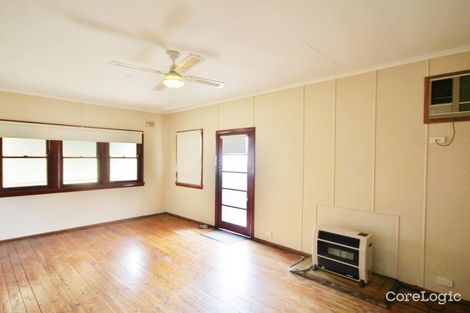 Property photo of 52 Thornhill Street Young NSW 2594