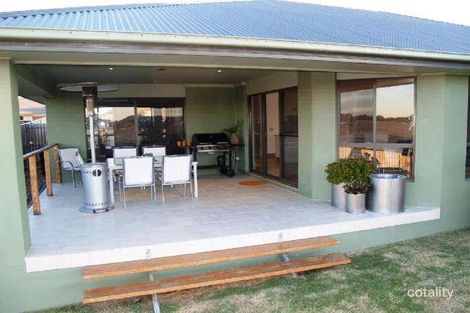 Property photo of 44 Mylestom Circle Pottsville NSW 2489