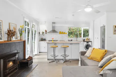 Property photo of 26 View Crescent Blackwood VIC 3458