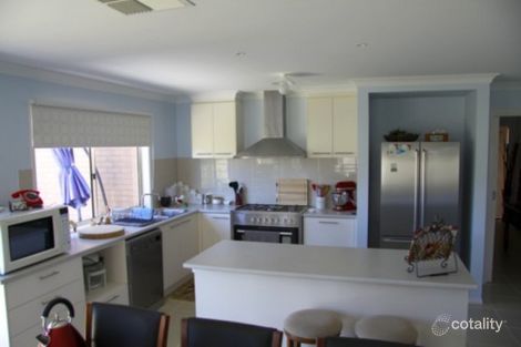 Property photo of 2 Northrope Road Lakes Entrance VIC 3909