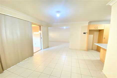 Property photo of 35 Drummond Avenue Ropes Crossing NSW 2760