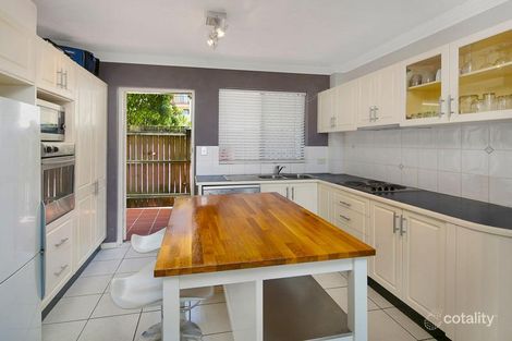 1/550 Logan Rd, Greenslopes, QLD 4120