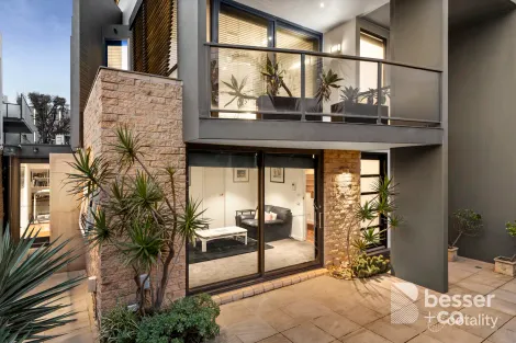 Property photo of 53 Ormond Esplanade Elwood VIC 3184