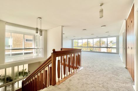 1/10 Avoca Ave, Elwood, VIC 3184