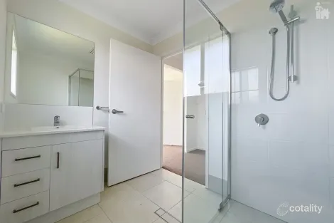 Property photo of 76 Frederick Circuit Eli Waters QLD 4655