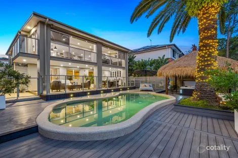 Property photo of 92 Bamboo Avenue Benowa QLD 4217