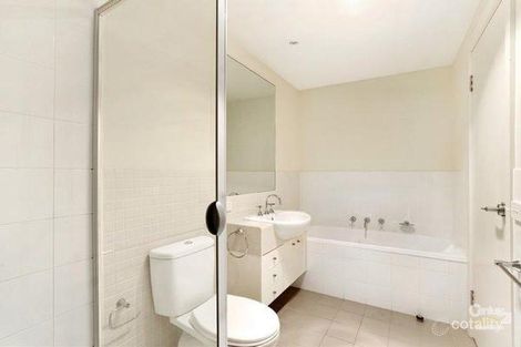 Property photo of 8/45-46 Marine Parade St Kilda VIC 3182