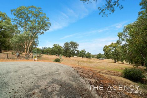 570 Dinsdale Rd, Wooroloo, WA 6558
