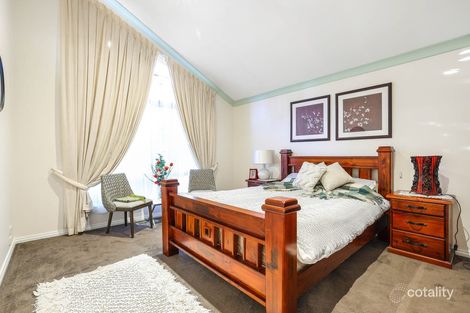 Property photo of 50 Ravenhill Boulevard Roxburgh Park VIC 3064