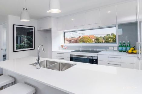 2/18 Lenneberg St, Southport, QLD 4215