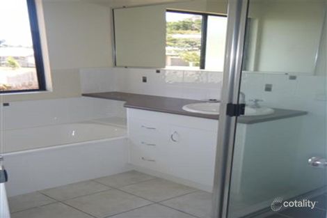Property photo of 1/22 Banksia Court Cannonvale QLD 4802