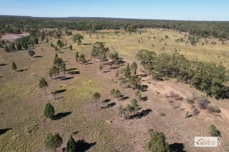Property photo of 180 Hookswood-Pelham Road Miles QLD 4415