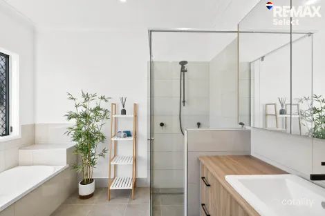 Property photo of 124 Oldmill Drive Beaconsfield QLD 4740