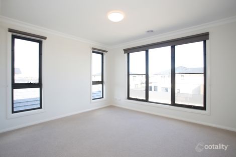 Property photo of 121 Billy Buttons Drive Narre Warren VIC 3805
