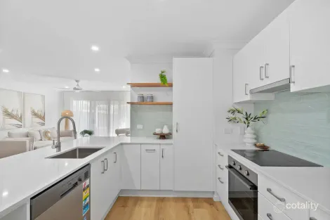 Property photo of 6 Letitia Close Wakerley QLD 4154