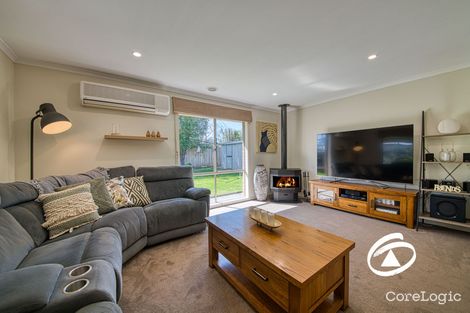 Property photo of 58 Livingstone Boulevard Pakenham VIC 3810