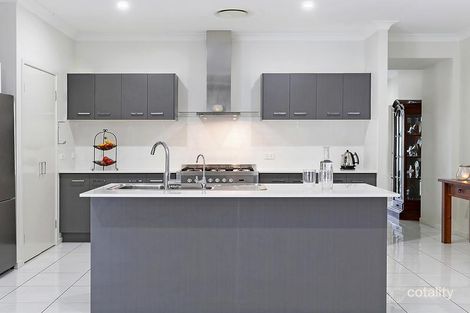 Property photo of 33 Trinity Crescent Augustine Heights QLD 4300