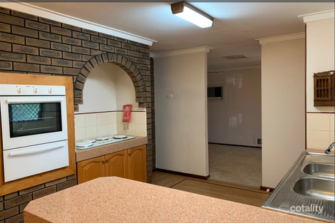 Property photo of 25 Mainsail Crescent Waikiki WA 6169