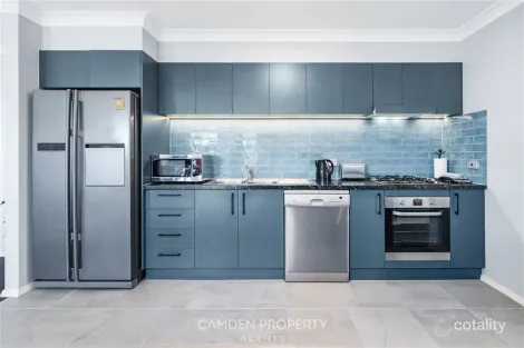 Property photo of 9 Tanner Close Spring Farm NSW 2570