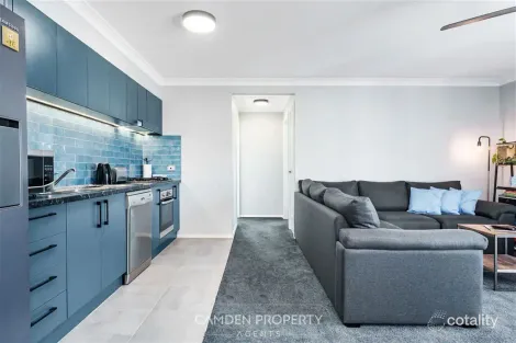 Property photo of 9 Tanner Close Spring Farm NSW 2570
