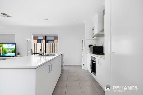 Property photo of 34 Maiden Crescent Point Cook VIC 3030