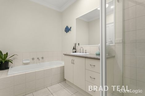 Property photo of 41 Brosnan Crescent Strathmore VIC 3041