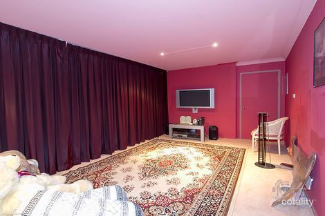 Property photo of 21 Woolner Place Mount Ommaney QLD 4074