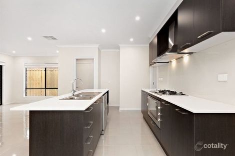 Property photo of 16 Rowling Drive Officer VIC 3809