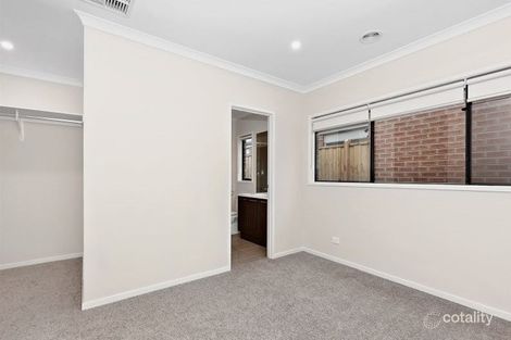 Property photo of 16 Rowling Drive Officer VIC 3809