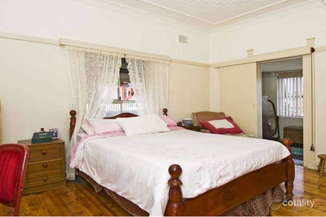 Property photo of 28 Nirranda Street Concord West NSW 2138