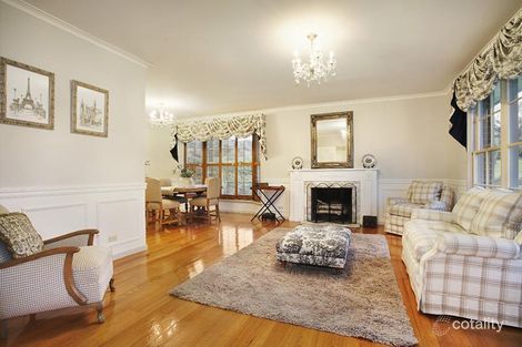 Property photo of 51 Lynden Grove Mount Waverley VIC 3149