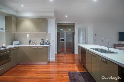 Property photo of 2137 Riverside Drive Hope Island QLD 4212