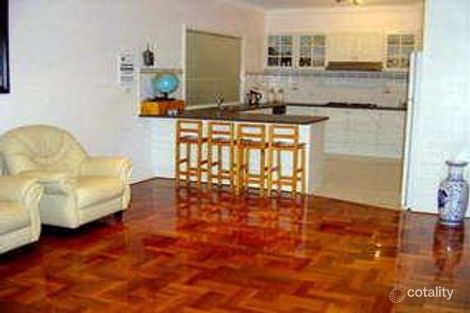 Property photo of 2 Holmes Way Glen Waverley VIC 3150