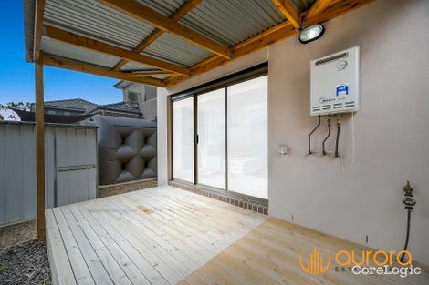 Property photo of 2/16 Sylvanwood Crescent Narre Warren VIC 3805