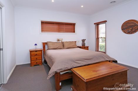 Property photo of 6 Kolor Place Bourkelands NSW 2650