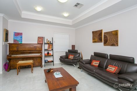 Property photo of 15 Huxleys Trail Burns Beach WA 6028
