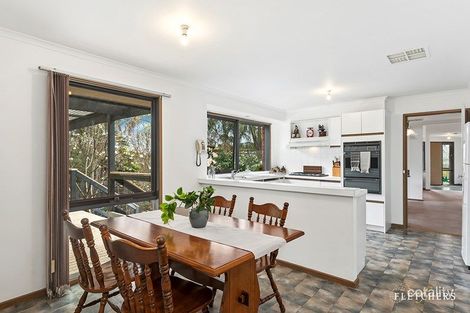 Property photo of 10 Dealbata Place Croydon Hills VIC 3136