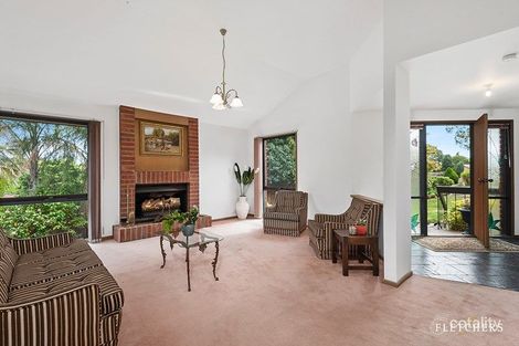 Property photo of 10 Dealbata Place Croydon Hills VIC 3136