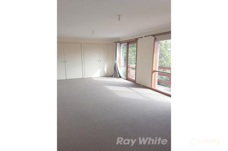 Property photo of 322 James Cook Drive Endeavour Hills VIC 3802