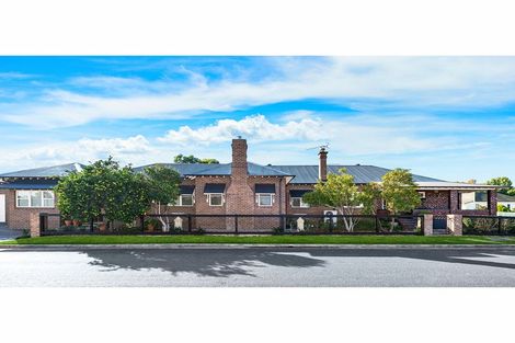 Property photo of 2 Luker Street Elderslie NSW 2570